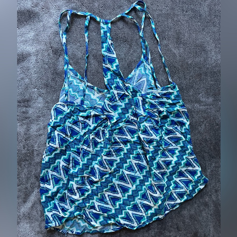 Fun patterned tank top - Picture 2 of 3